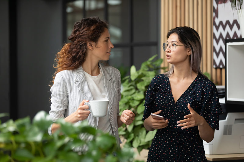 Percepta-level woman talking to a mentor